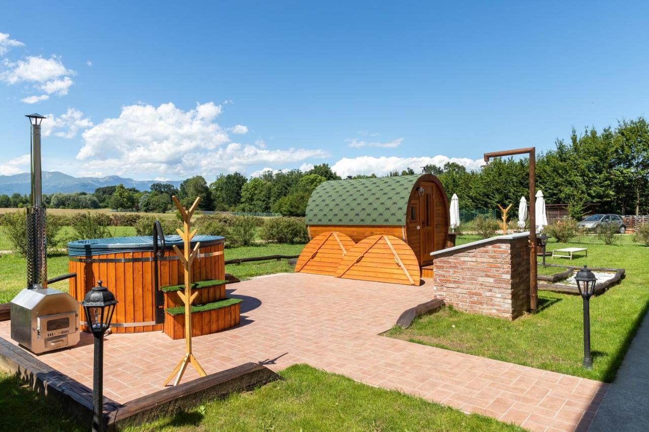 Relais Bella Rosina Pool & Spa La Cassa Ngoại thất bức ảnh