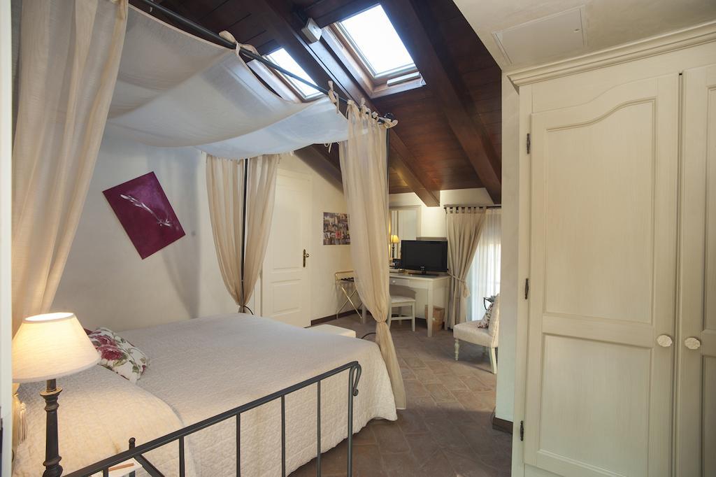 Relais Bella Rosina Pool & Spa La Cassa Ngoại thất bức ảnh