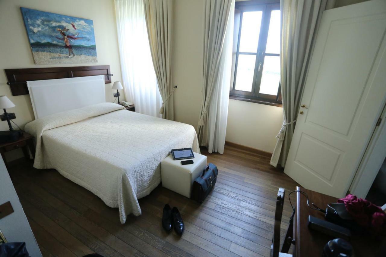 Relais Bella Rosina Pool & Spa La Cassa Ngoại thất bức ảnh