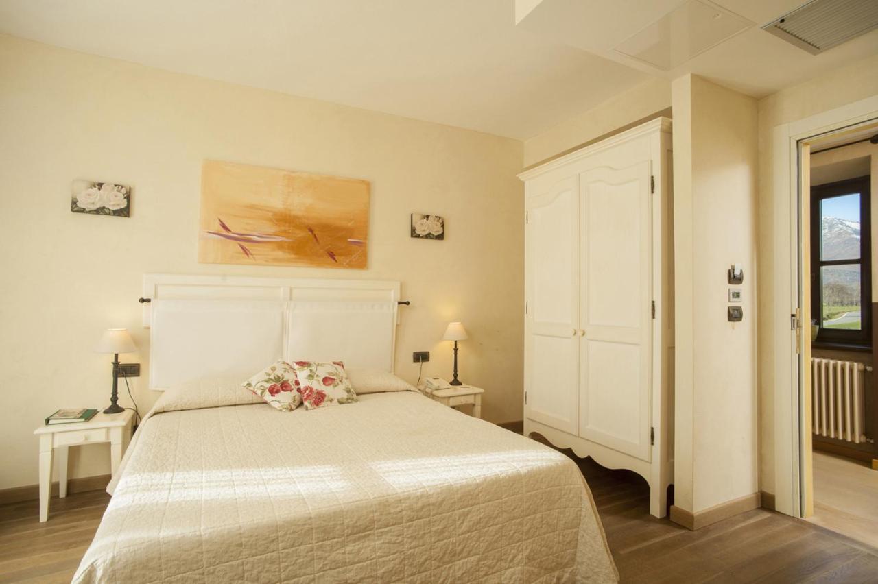 Relais Bella Rosina Pool & Spa La Cassa Phòng bức ảnh